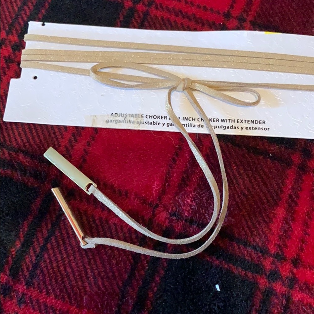 Chocker - Picture 2 of 3